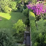 Riari Garden Rom