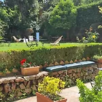 Riari Garden Rom
