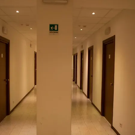 Riari Garden Отель типа 