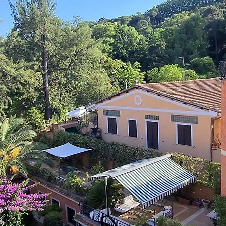 Riari Garden Oda ve Kahvaltı 5*