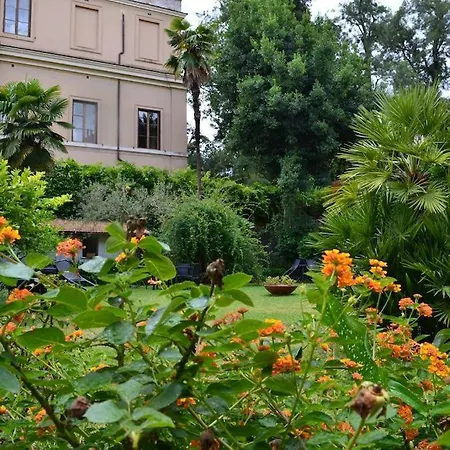 Riari Garden Frühstückspension