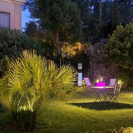 Riari Garden Frühstückspension Rom